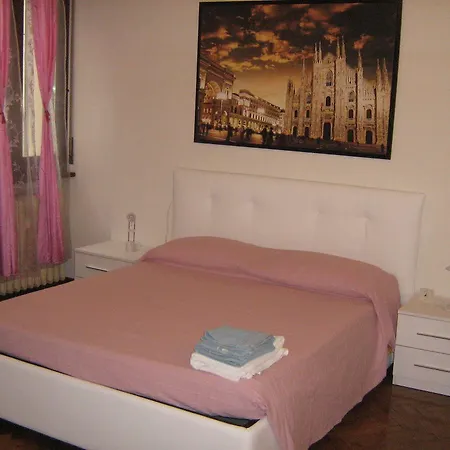 Flat In Duomo Center * Milano