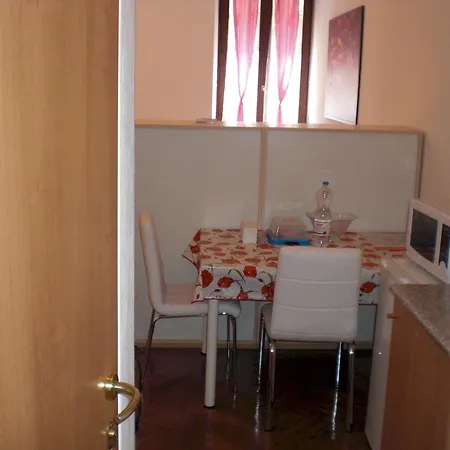 Flat In Duomo Center Διαμέρισμα *